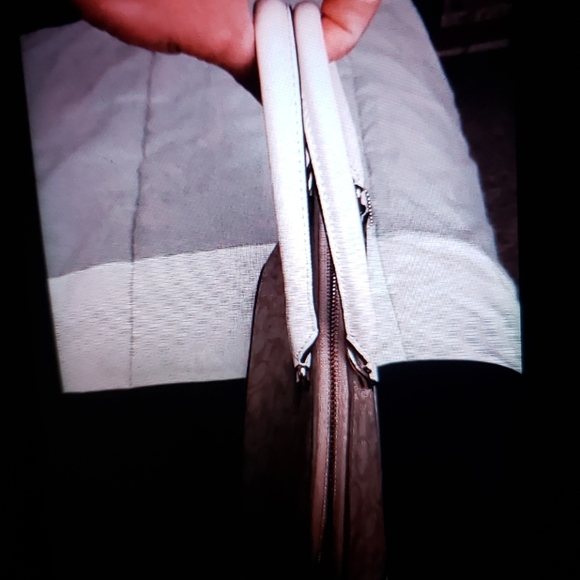 3 piece Coach set. - Picture 5 of 8